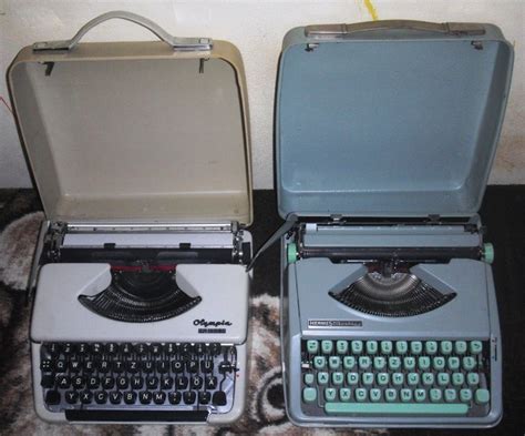 Hermes mini typewriter